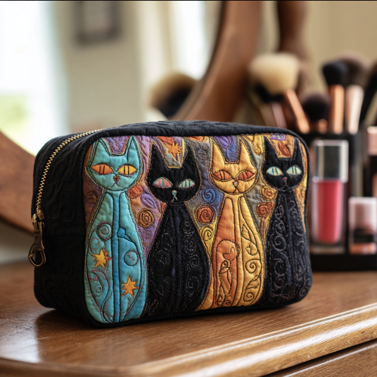 Beauty case trapuntato con gatto sognante