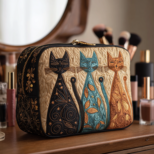Beauty case trapuntato con gatto armonioso