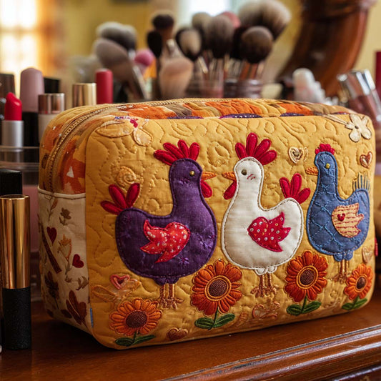 Beauty case trapuntato a forma di gallina