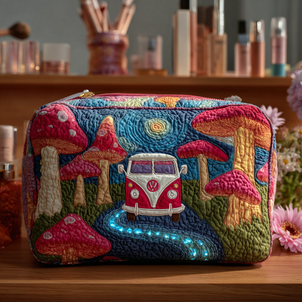 Beauty case trapuntato con fantasia hippie cosmica