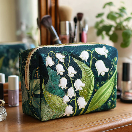 Beauty case trapuntato con gigli delicati